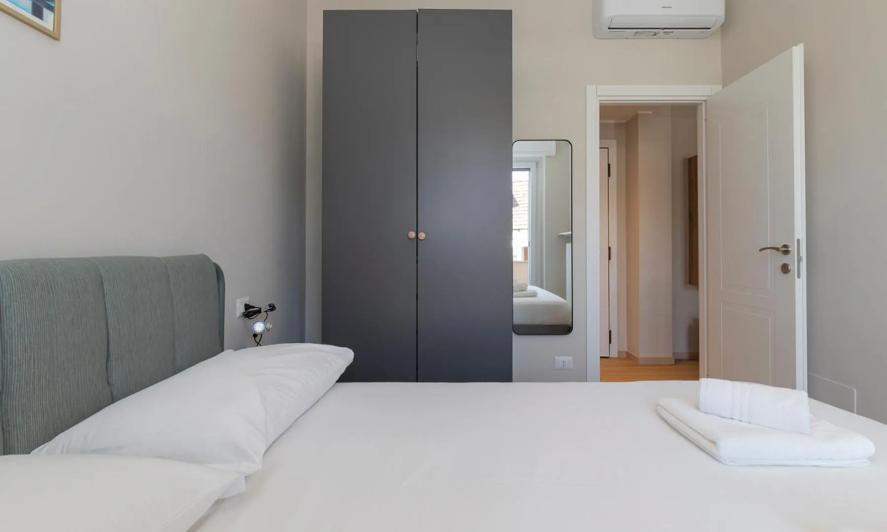 I Host Apartment - Coni Zugna 58 Milán Itálie